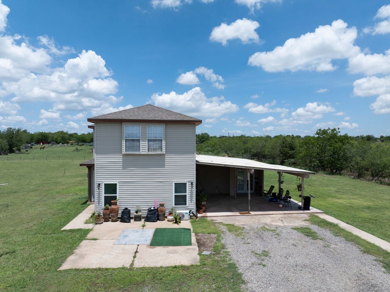 recently remodeled clubhouse recently remodeled clubhouse next to 1600 sq foot metal building with rollup doors.
